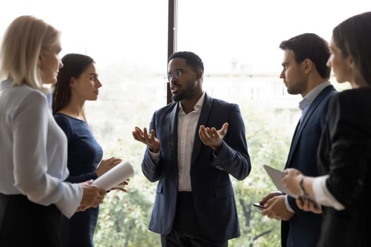 The Architecture of Modern Business Leadership: Driving Excellence Through Strategic Vision and Synergy